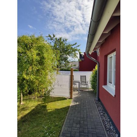 Ferienwohnung Ostseezeit - In Ruhiger Lage Нинхаген Экстерьер фото