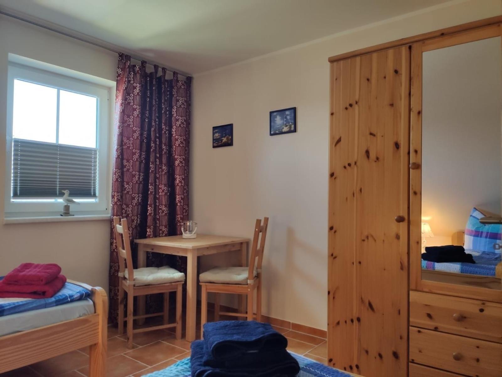 Ferienwohnung Ostseezeit - In Ruhiger Lage Нинхаген Экстерьер фото